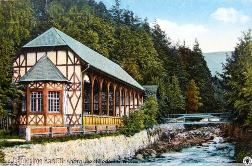  Świeradów Zdrój : Trwa odbudowa dawnej hali spacerowej nad Kwisą