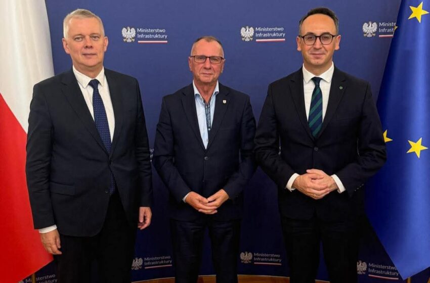  Jerzy Łużniak w Warszawie: rozmowy o przyszłości komunikacji Jeleniej Góry