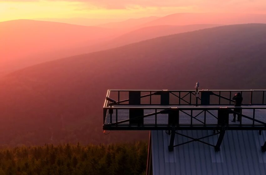  Nowa atrakcja w Górach Izerskich: platforma widokowa na Stogu Izerskim już otwarta!